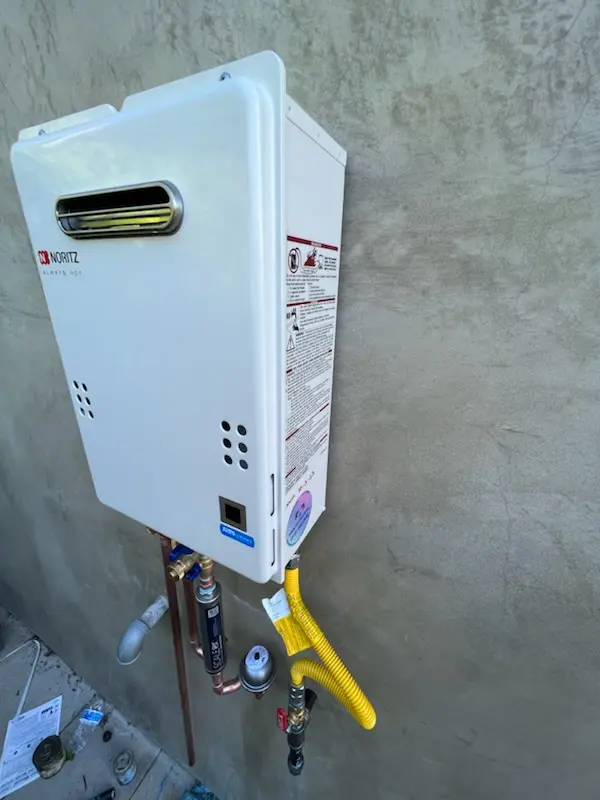 Tankless water heater installation for Rossmoyne homes